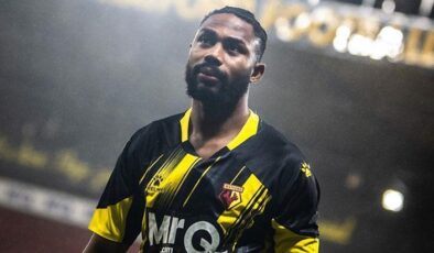 Watford, Emmanuel Dennis’i Kadrosuna Kattı! Başakşehir’den Kiralanan Oyuncu, Yeni Takımında Heyecanla Bekleniyor