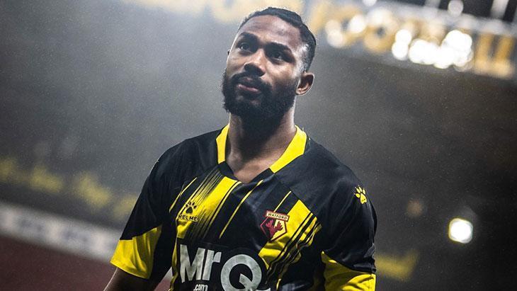 Watford, Emmanuel Dennis’i Kadrosuna Kattı! Başakşehir’den Kiralanan Oyuncu, Yeni Takımında Heyecanla Bekleniyor