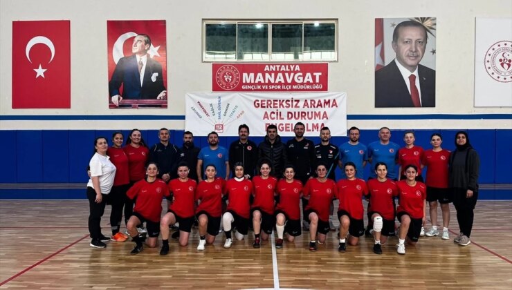 İşitme Engelliler Futsal Milli Takımı, Kış Olimpiyatları Hazırlıkları İçin Antalya’da Toplandı