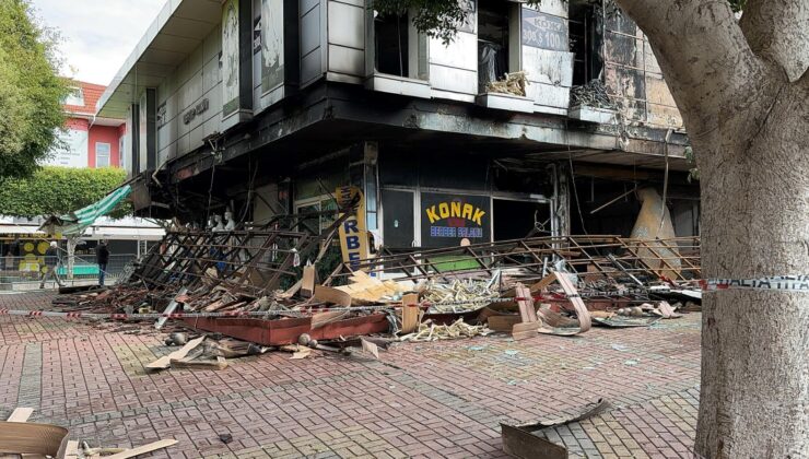 Alanya’da Gece Yangını: İş Merkezinde Meydana Gelen Olayda 4 İş Yeri Zarar Gördü