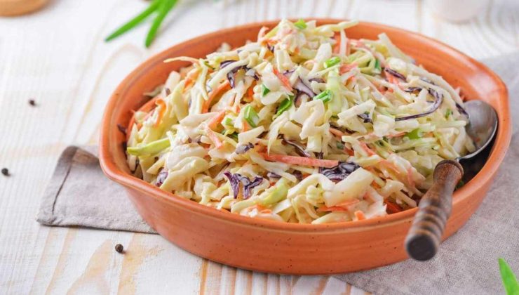 Coleslaw Salatası Tarifi: Lezzetli ve Pratik