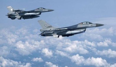 ABD, Ukrayna’ya F-16 Savaş Uçakları Göndermeyi Onayladı