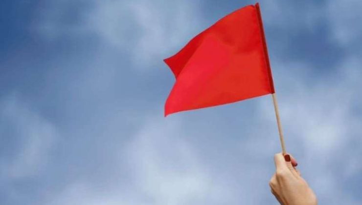 Aşk İlişkilerinde Red Flag Nedir?