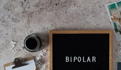 Bipolar Bozukluk: Belirtileri, Nedenleri ve Tedavi Yöntemleri