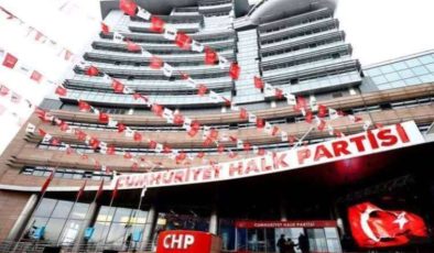 CHP’de Değişim Tartışmaları ve Ömer Faruk Eminağaoğlu’nun Adaylık Sinyali