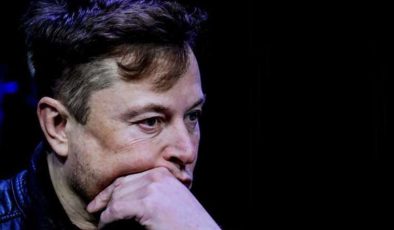 Elon Musk, Twitter’ın Logosu ‘X’ Üzerinde Değişiklikler Yapıyor