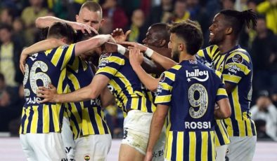 Fenerbahçe – Antalyaspor Maçı: Şampiyonluk Umutları ve Valencia’nın Rekoru