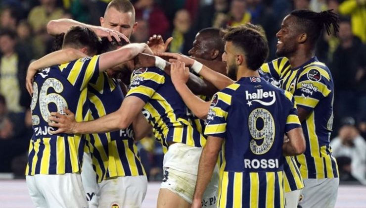 Fenerbahçe – Antalyaspor Maçı: Şampiyonluk Umutları ve Valencia’nın Rekoru