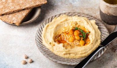 Humus: Orta Doğu Mutfağının Vazgeçilmez Mezesi