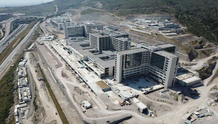 İzmir Bayraklı Şehir Hastanesi’nin Açılışı Yine Ertelendi