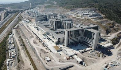 İzmir Şehir Hastanesi’nin Açılışı Yine Ertelendi