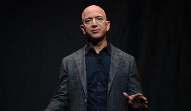 Jeff Bezos, Amazon’daki Yeni Görevine Başlıyor ve Blue Origin Hedefleri