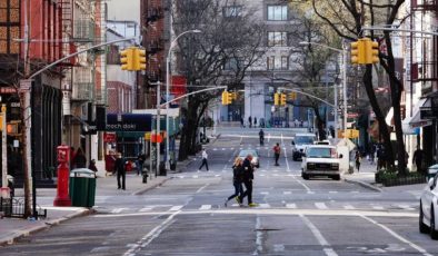 Koronavirüs salgının yeni merkezi olan New York’taki doktorlar: ‘Tesislerimiz üçüncü dünyas ülkesi hastaneleri gibi’