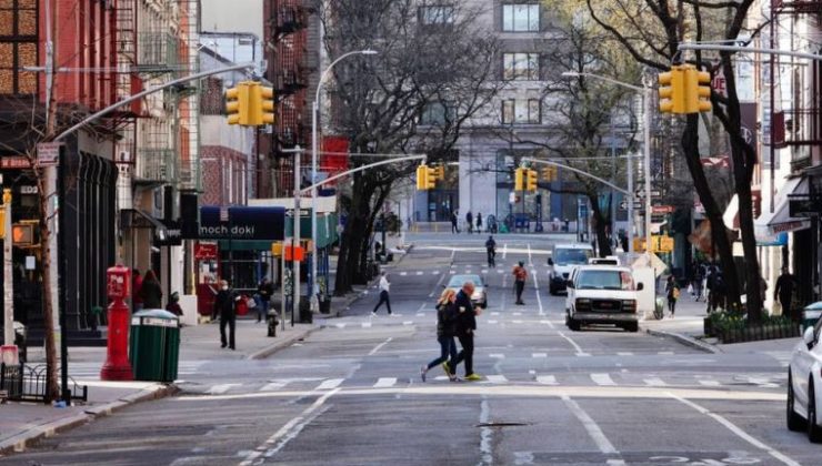 Koronavirüs salgının yeni merkezi olan New York’taki doktorlar: ‘Tesislerimiz üçüncü dünyas ülkesi hastaneleri gibi’