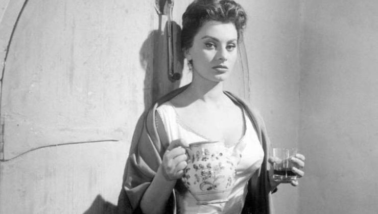 Sophia Loren Hastaneye Kaldırıldı